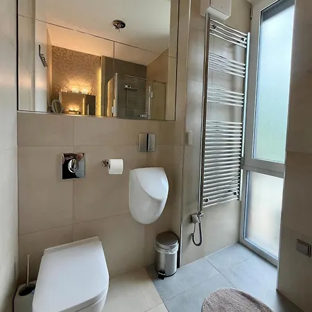 Balaton Skyline Penthouse - Jacuzzi - & Lägenhet *