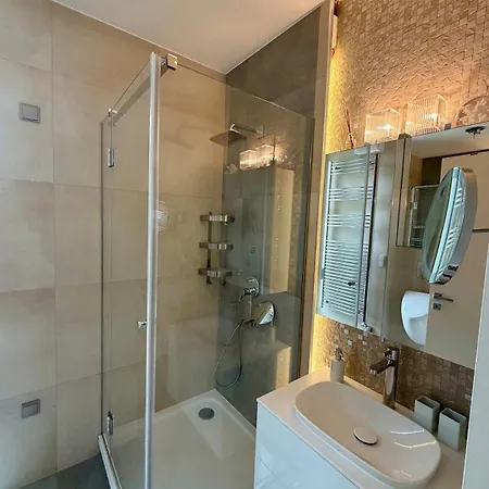 Balaton Skyline Penthouse - Jacuzzi - & Siófok