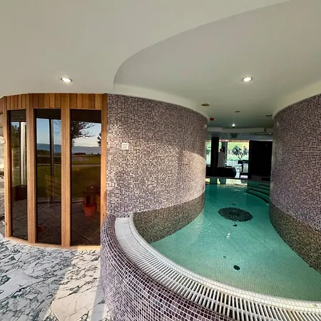 Balaton Skyline Penthouse - Jacuzzi - & Lägenhet
