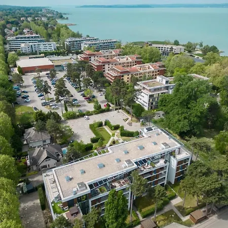 Balaton Skyline Penthouse - Jacuzzi - & Lägenhet *